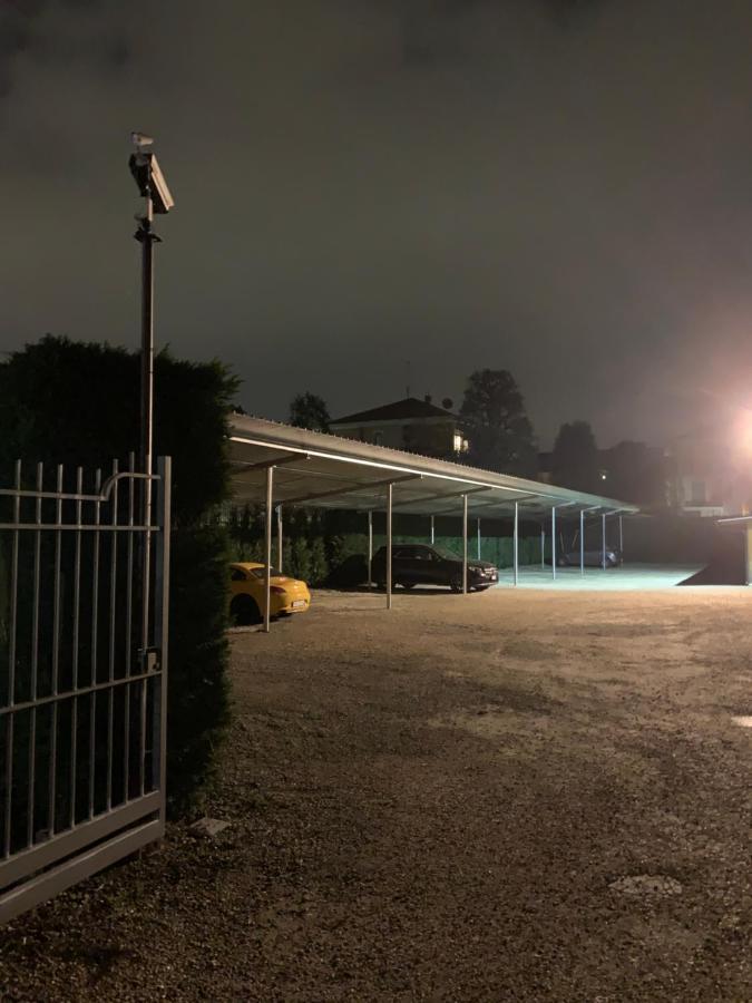 Hotel La Pace San Mauro Torinese Eksteriør billede